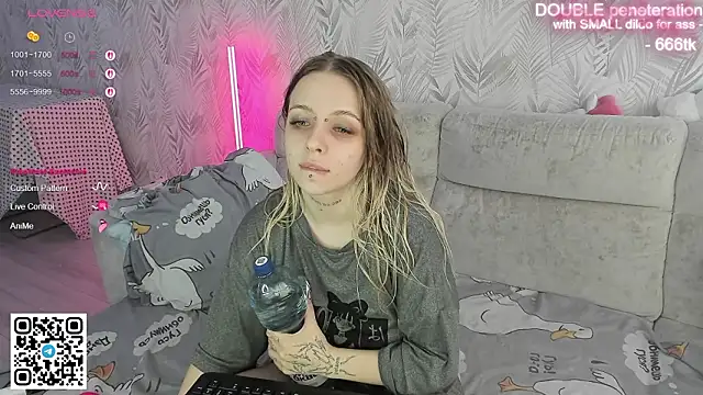 Snapshot of Alice_Halle chatting on February 22, 2026, 2:24 am Alice Halle online show from February 22, 2026, 2:24 am