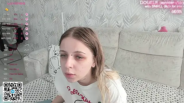 Snapshot of Alice_Halle chatting on February 26, 2026, 4:33 am Alice Halle online show from February 26, 2026, 4:33 am