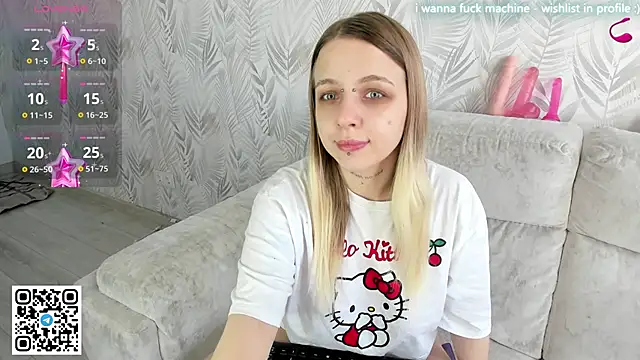 Snapshot of Alice_Halle chatting on April 26, 2026, 1:03 am Alice Halle online show from April 26, 2026, 1:03 am