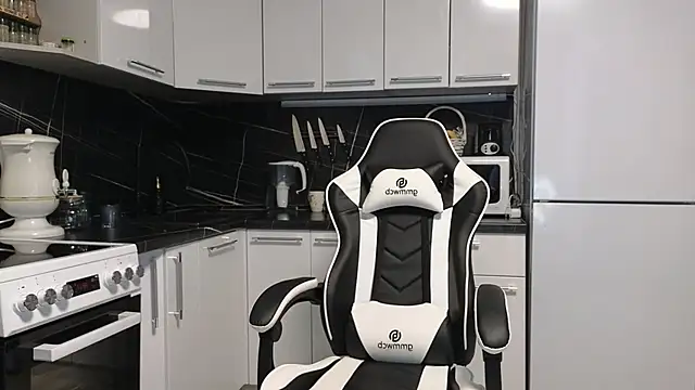 Strip-Lady online show from February 11, 2025, 2:25 am