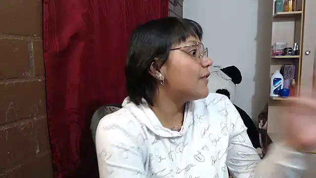 SWEETT CORY online show from April 6, 2026, 2:42 am