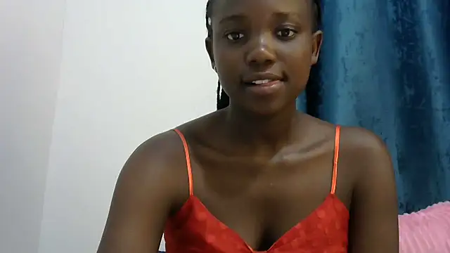 Snapshot of Latiffagodess chatting on December 17, 2025, 6:58 pm Latiffagodess online show from December 17, 2025, 6:58 pm