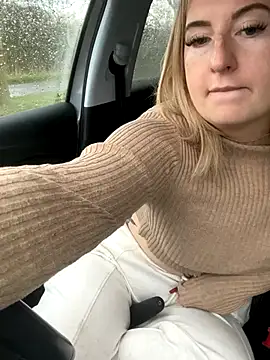 Rebeccaxxx online show from November 18, 2025, 12:20 pm