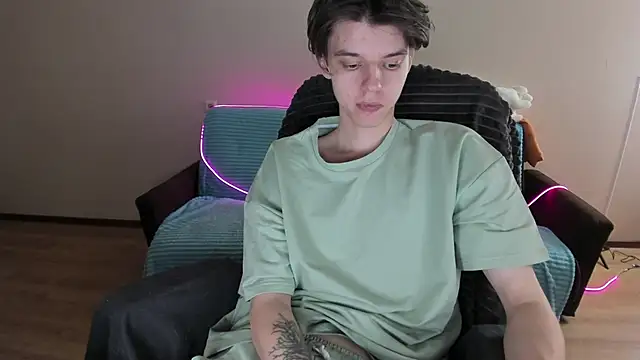 Liam sexy1 online show from December 23, 2024, 1:24 pm