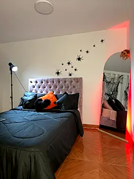 samantha evans2 online show from October 24, 2025, 11:12 pm