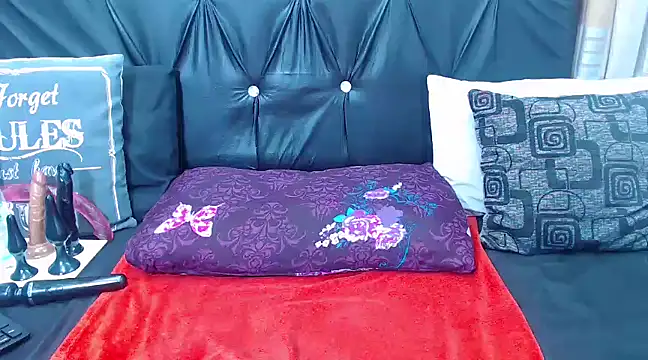 spicydiver38 online show from March 17, 2025, 6:32 pm