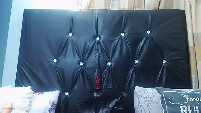 spicydiver38 online show from April 21, 2026, 8:34 pm