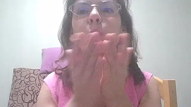 HollyJewel online show from February 3, 2025, 5:35 pm