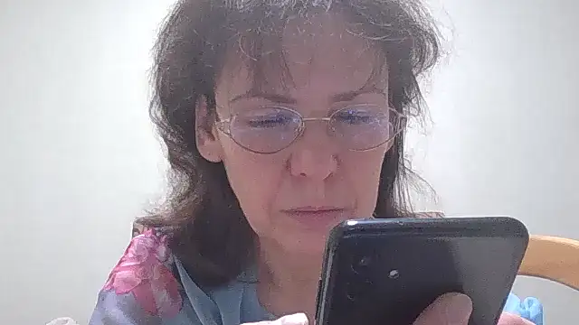 HollyJewel online show from March 12, 2025, 4:46 pm