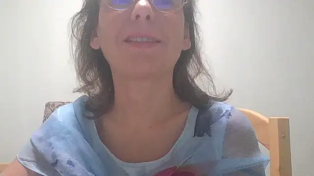 HollyJewel online show from September 30, 2025, 5:18 pm