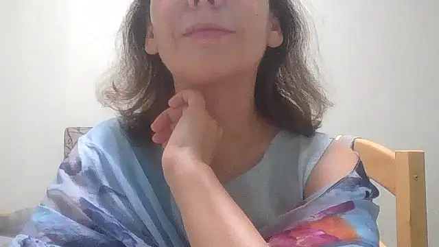 HollyJewel online show from December 1, 2025, 3:39 pm