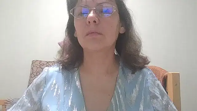 HollyJewel online show from March 17, 2026, 4:43 pm