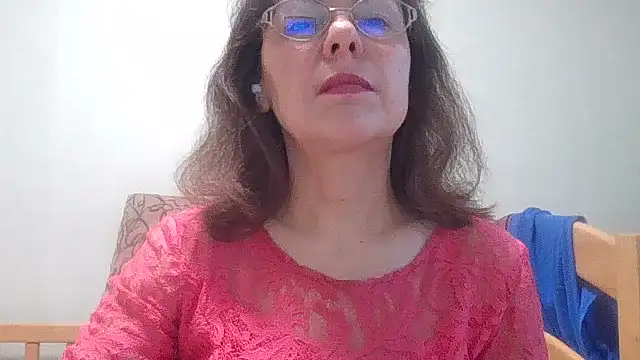 Snapshot of HollyJewel chatting on April 30, 2026, 4:13 pm HollyJewel online show from April 30, 2026, 4:13 pm