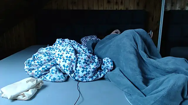 BoeseMoni1998 online show from February 4, 2025, 11:38 am