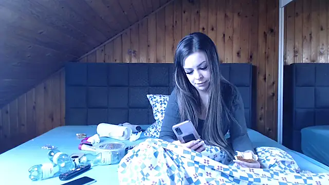 BoeseMoni1998 online show from March 11, 2025, 8:30 am