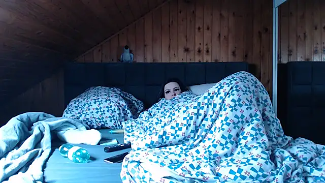 BoeseMoni1998 online show from October 4, 2025, 11:30 am