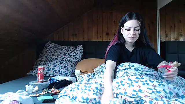 BoeseMoni1998 online show from February 28, 2026, 9:32 am