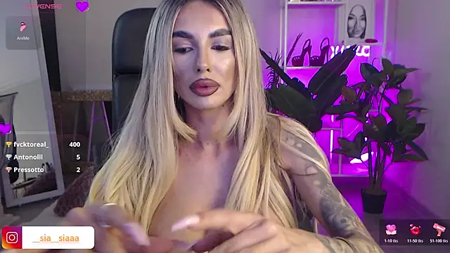 ArianaArianna online show from April 18, 2026, 7:58 pm