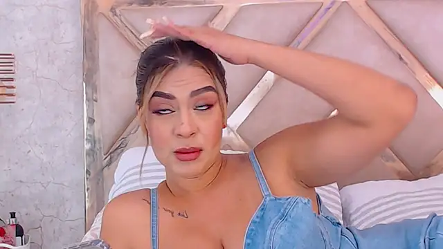 JoannaStanford online show from December 2, 2025, 1:55 am