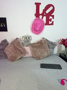 AriannaTorres online show from February 9, 2026, 6:45 pm