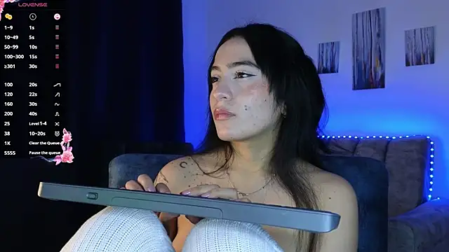 ZaraDames  online show from October 12, 2025, 2:43 am