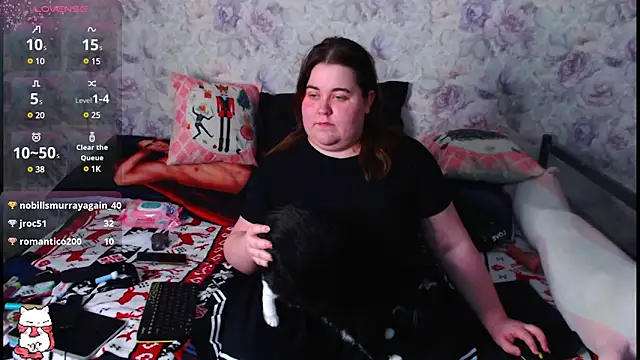 Estelle Hicks online show from February 12, 2025, 12:16 am