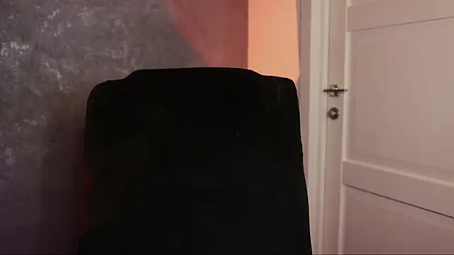 mistress  rochelle online show from March 15, 2025, 10:11 pm