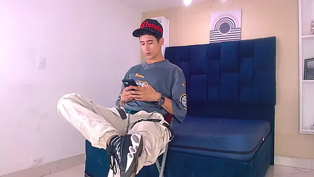 Jhonn Rhyss online show from January 11, 2025, 2:52 am