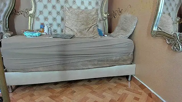 Celeste Baker  online show from April 8, 2026, 12:05 pm