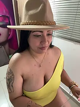 marta201 alfaro online show from January 26, 2025, 3:14 pm