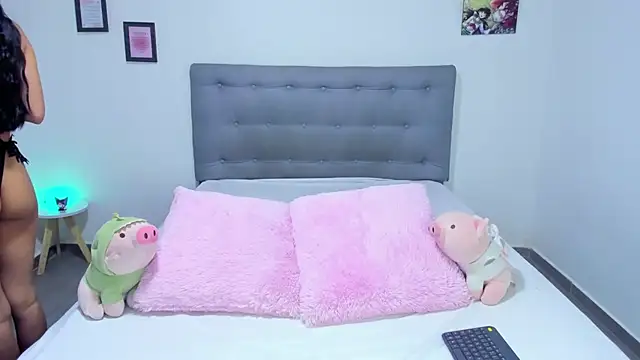 Agataowens online show from January 30, 2025, 12:07 am