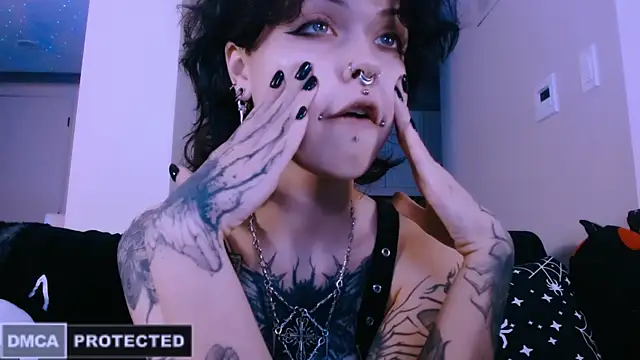 NaughtyLittleFox online show from March 29, 2026, 6:13 am