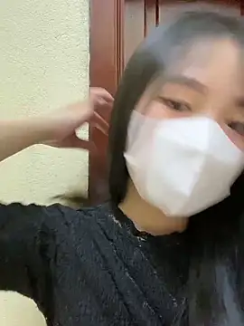 minmin2kk5 online show from March 13, 2025, 4:12 pm