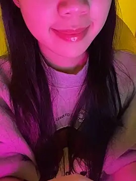 minmin2kk5 online show from November 7, 2025, 1:38 am