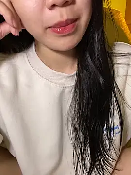 minmin2kk5 online show from November 19, 2025, 5:51 am