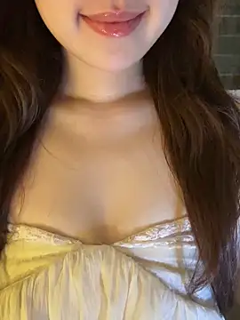 minmin2kk5 online show from June 6, 2026, 3:39 pm