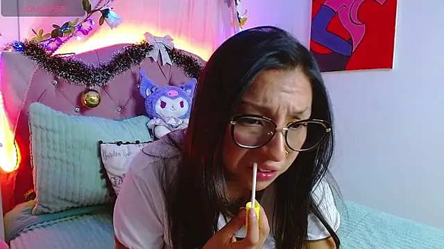 Littlerouse  online show from December 6, 2024, 1:51 am