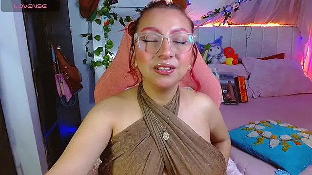 Littlerouse  online show from March 12, 2026, 7:36 am