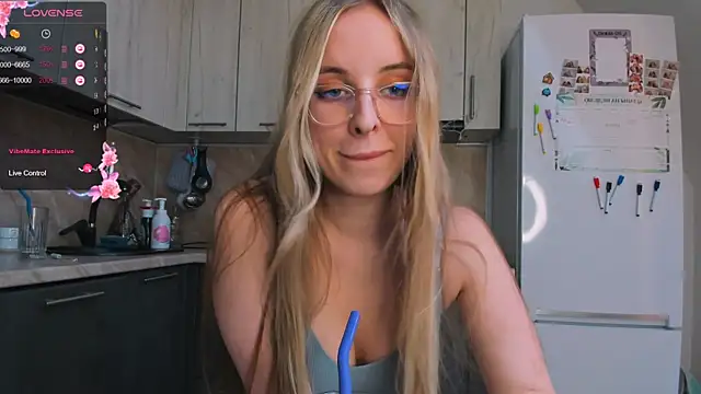 violet blue eyes online show from February 16, 2025, 1:16 pm