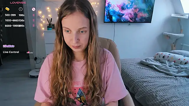 violet blue eyes online show from February 10, 2026, 11:36 am