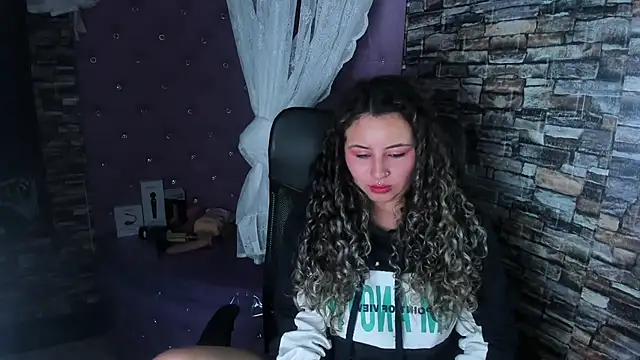 celeste blue69 online show from February 15, 2025, 8:44 am