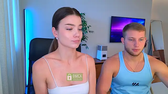 Snapshot of Jony_and_Jessica chatting on June 12, 2026, 5:28 am Jony and Jessica online show from June 12, 2026, 5:28 am