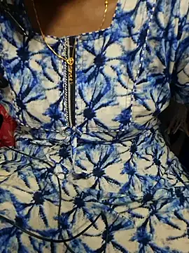 Janavi-janu online show from November 2, 2025, 9:33 am