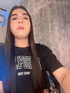 saracaball  online show from May 28, 2026, 5:38 am