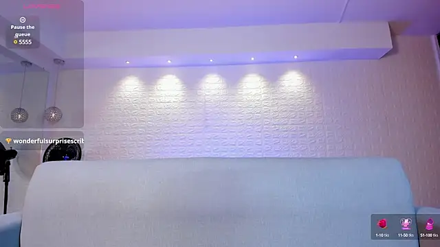 violet scott online show from February 4, 2025, 10:54 am