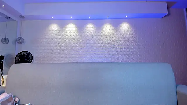 violet scott online show from February 11, 2025, 10:59 am