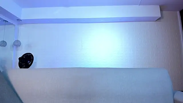 violet scott online show from October 13, 2025, 11:32 am