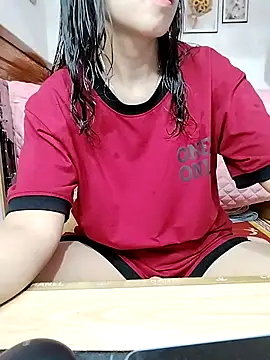 cream1299 online show from November 7, 2025, 11:54 am