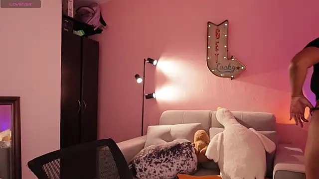 srtaliz online show from November 11, 2025, 3:23 pm