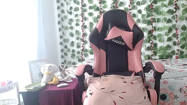 camilavagina24 online show from November 25, 2025, 6:08 pm